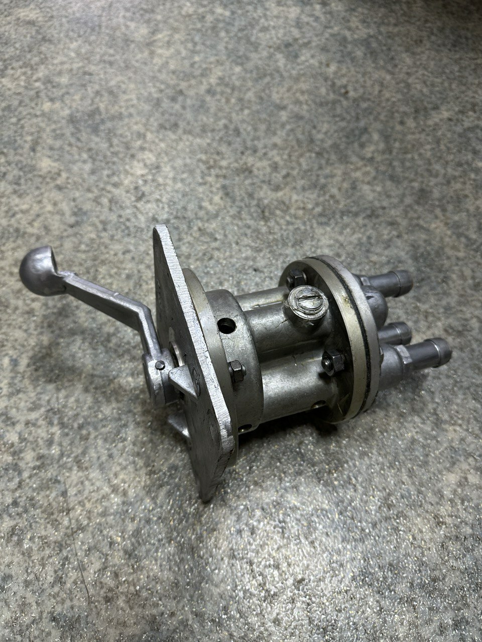 Кран четырехклапанный 2607.3040.06.00.00 (аналог 4008.71.220) 